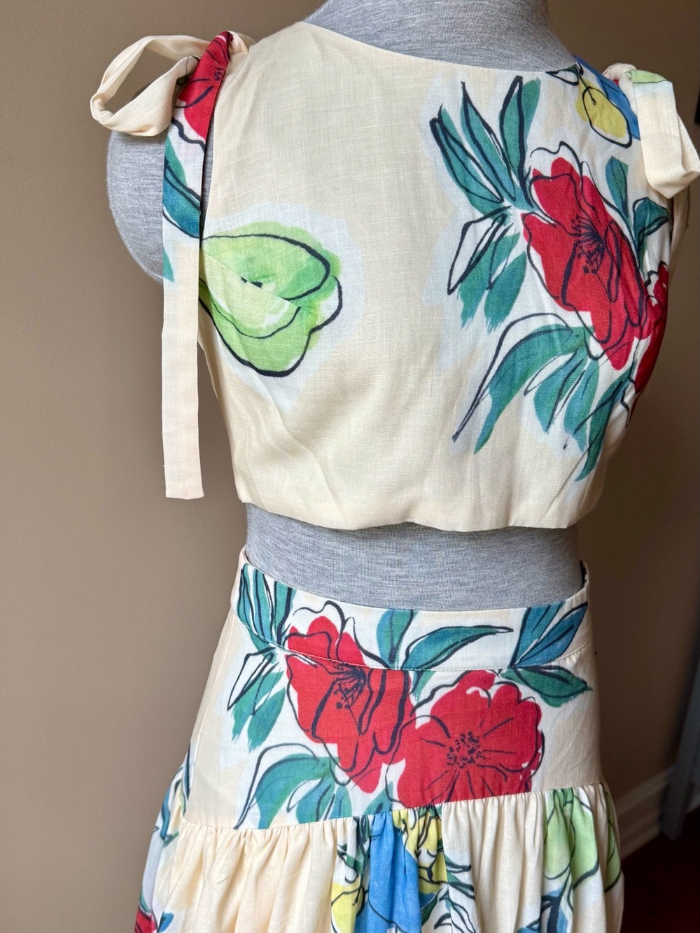 The Vintage Shop Cream Floral 2-piece Maxi Dress with Red & Green Accents - Picture 5 of 11